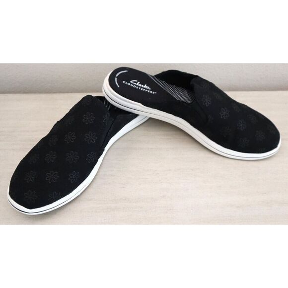 Cloudsteppers x Clarks Women's Sz 9.5M Black Floral Breeze Shore Slip-On Mules - Picture 1 of 13